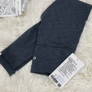 NWT wundertrain size 4 lululemon 25 “